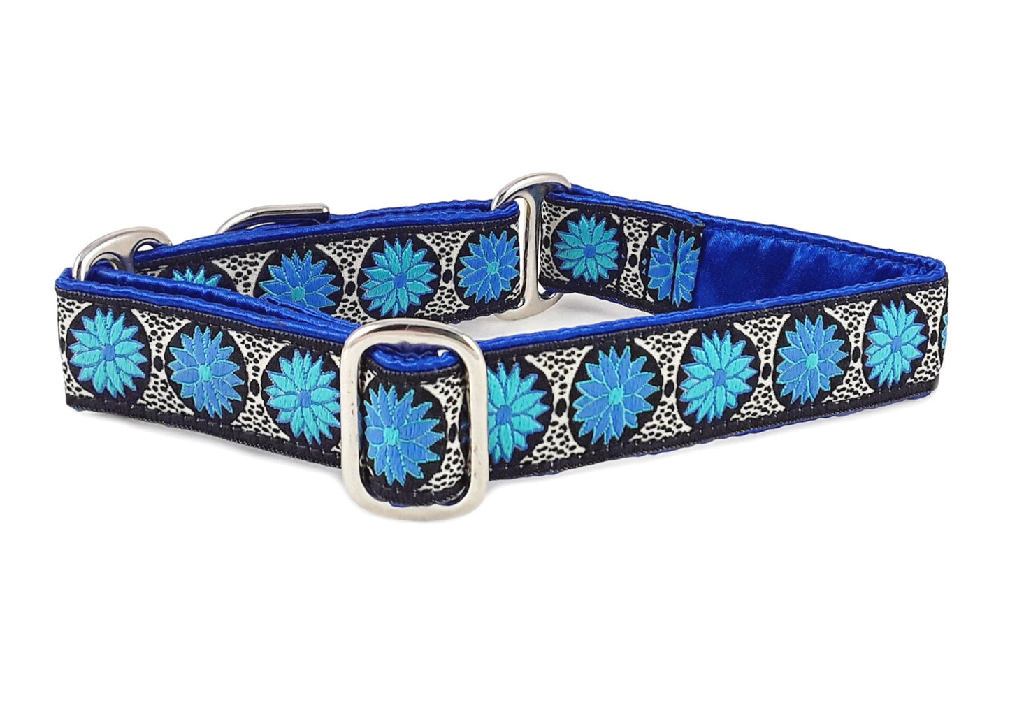 1 Inch Wide Blue Daisy Chains Dog Collar by The Hound Haberdashery
