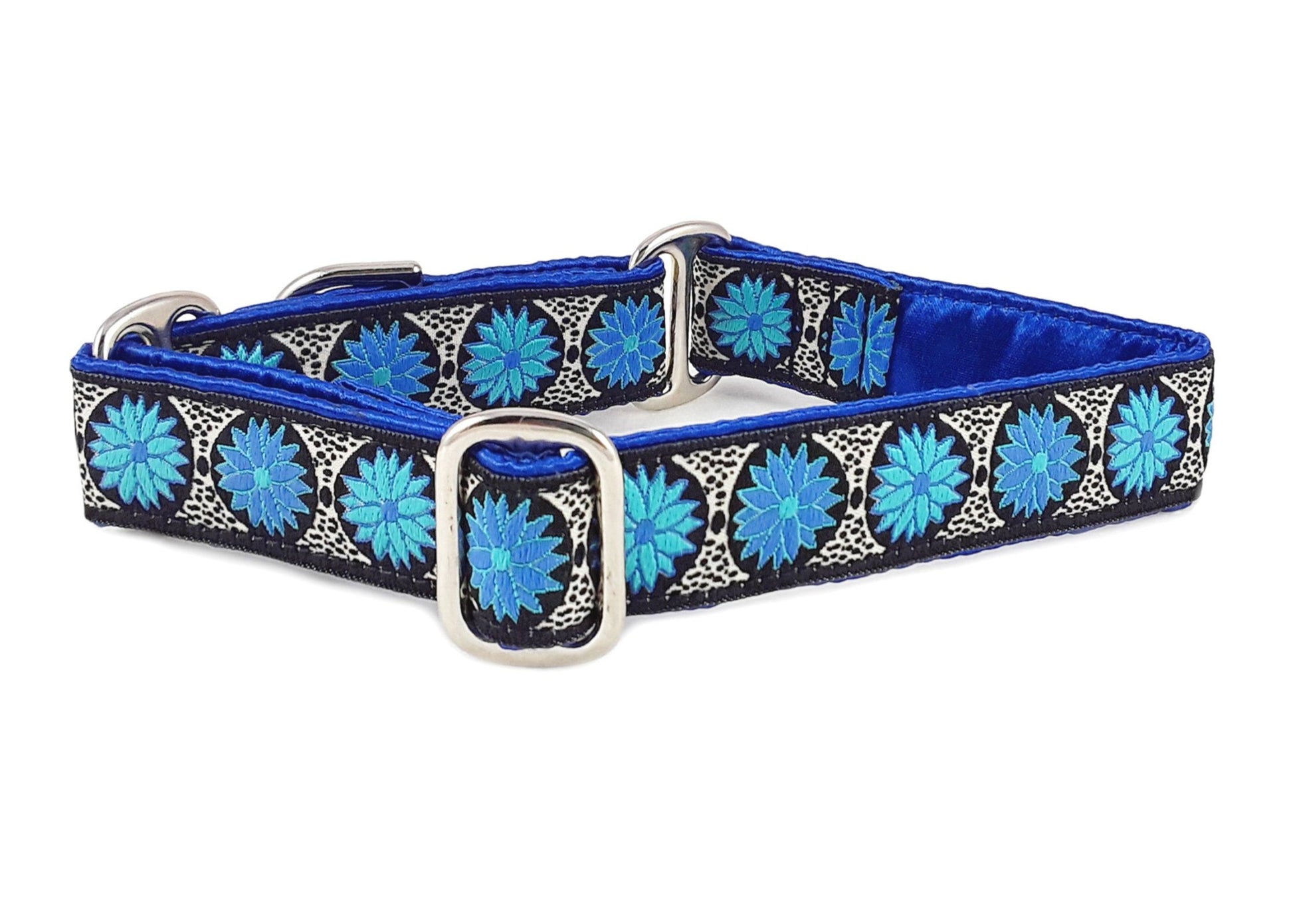 1 Inch Wide Blue Daisy Chains Dog Collar by The Hound Haberdashery
