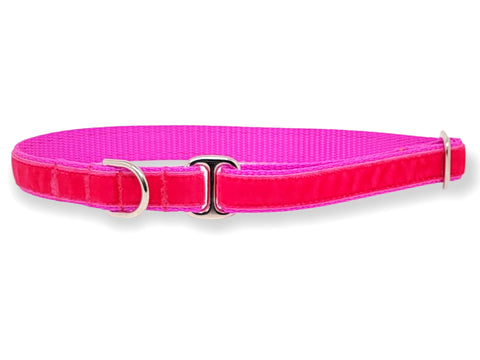 The Hound Haberdashery Collar Tag Collar - Hot Pink Velvet